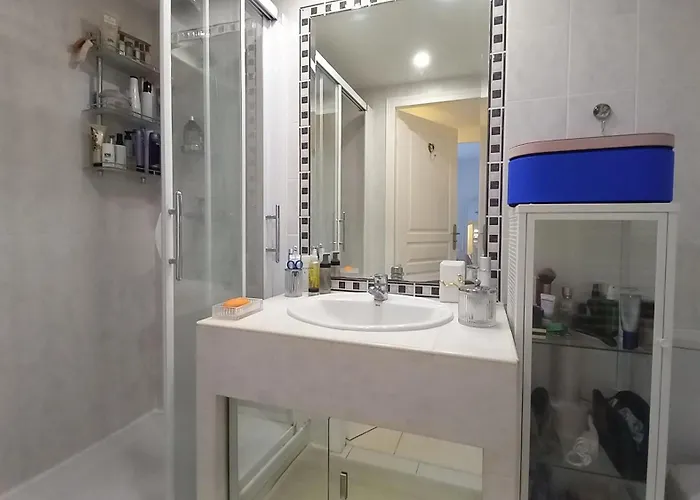 Juan Flore * Αντίμπ